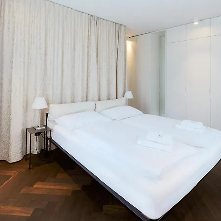 Flint 4* دورنبيرن