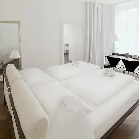 Flint Hotel